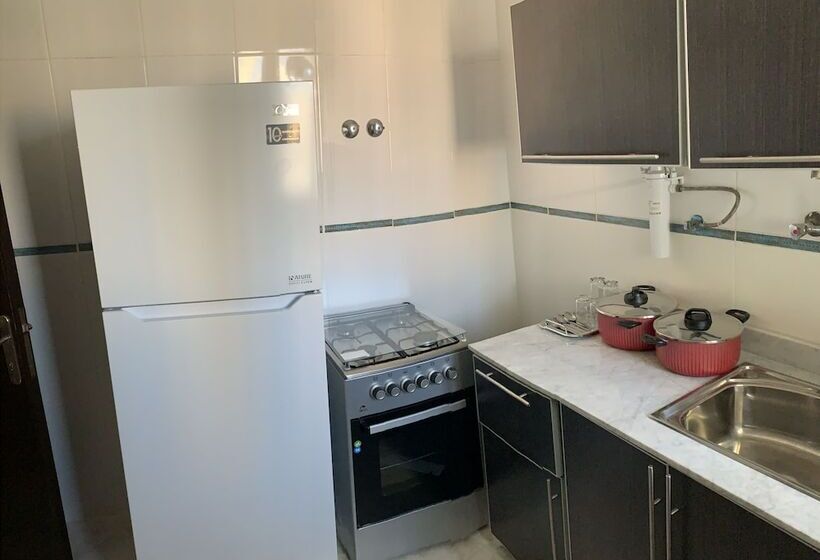 Студия Deluxe, Vera House &