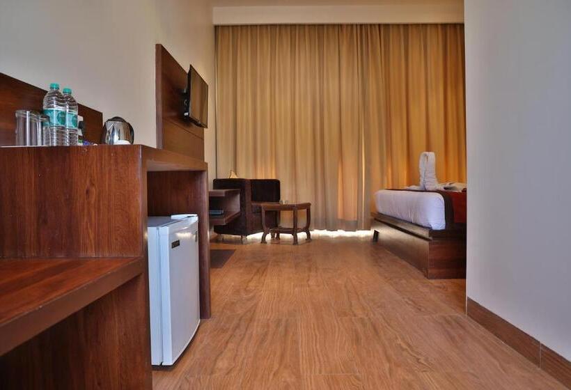 Президентский Люкс, Mannat Resort Paota