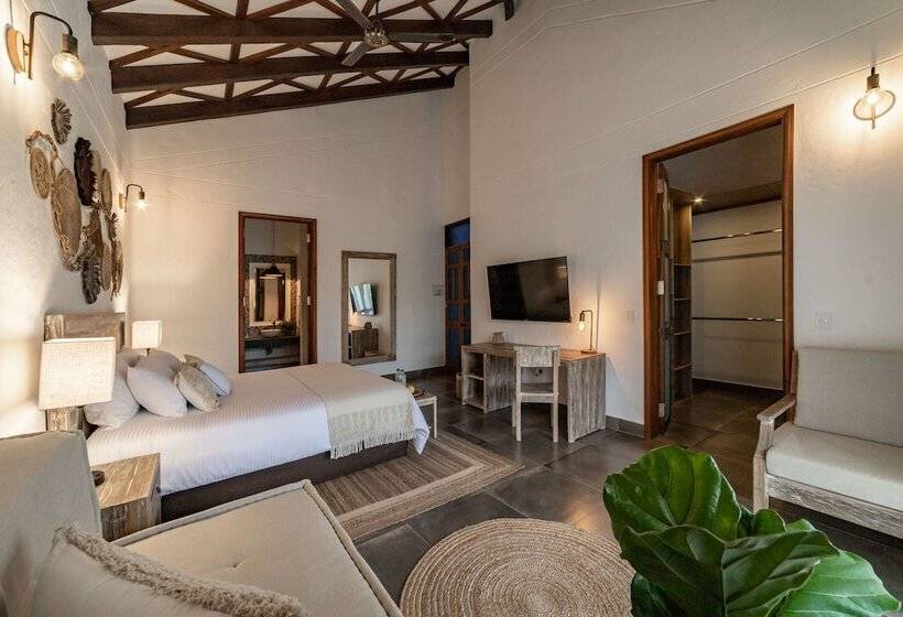 Номер Deluxe с Балконом, Casa Jacaranda Hotel Boutique