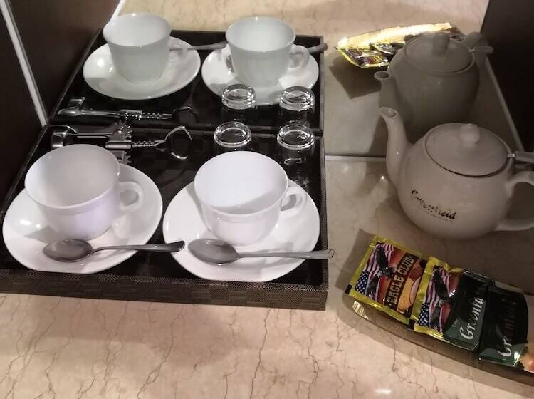 高级大房间, Asia