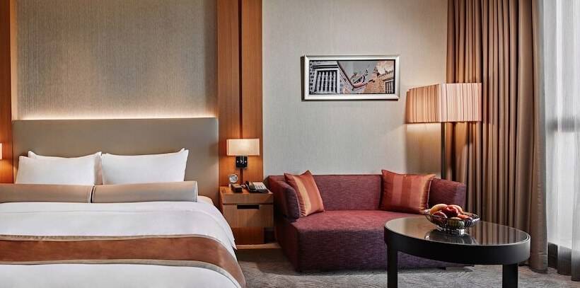 Club Room King Bed, Millennium Hotel Taichung