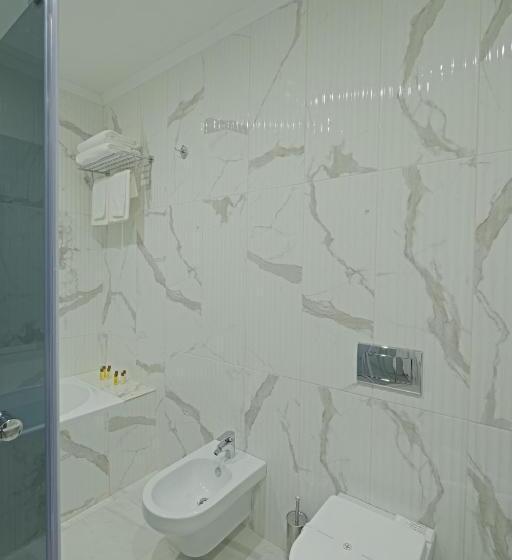 Трехместный Номер Deluxe, Perla Beach Luxury   All Inclusive & Free Beach Access