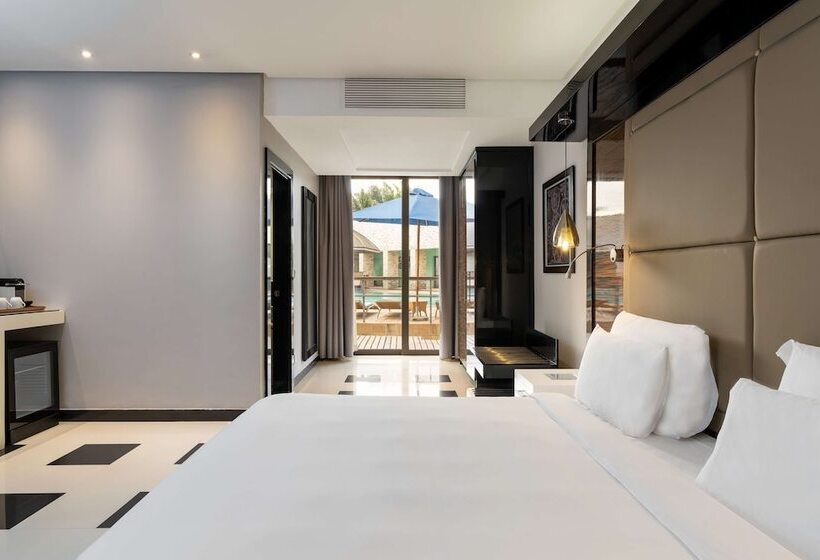 Premium Room Pool View, Radisson Blu Hotel Lusaka