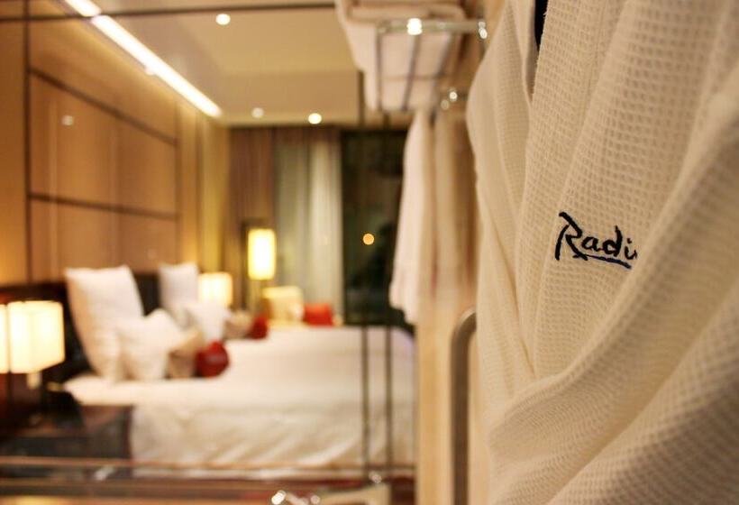 اتاق سوپریور, Radisson Blu Resort Wetland Park