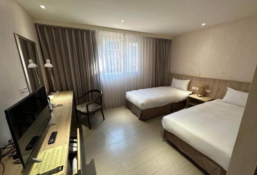 اتاق لوکس, Young Soarlan Hotel   Tainan