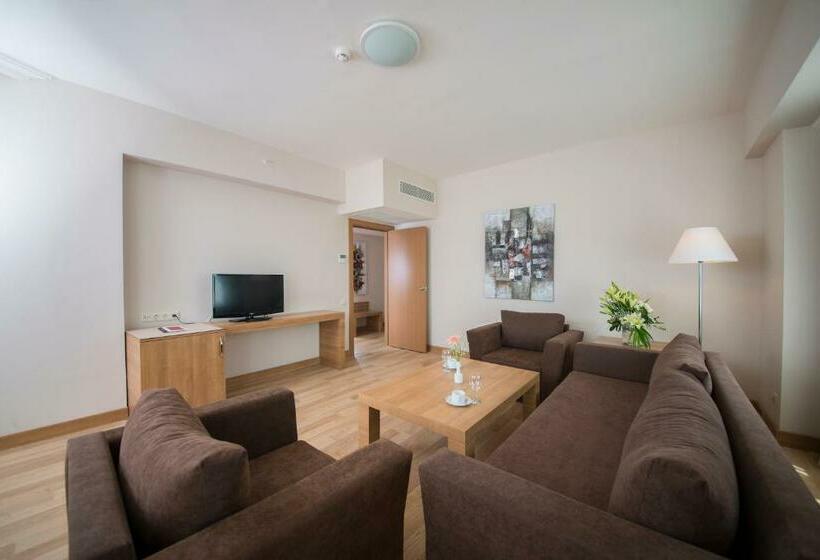 سوییت خانوادگی, Wyndham Garden Lara