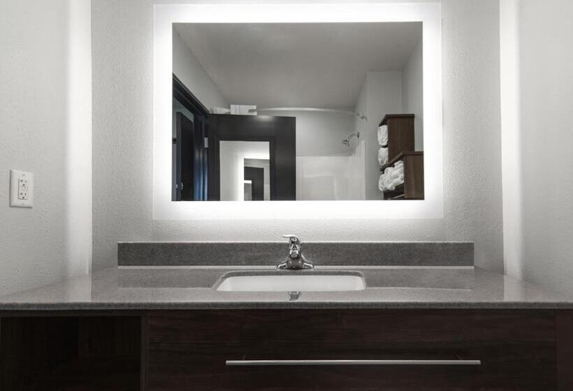 اتاق لوکس, My Place Hotel Wenatchee, Wa