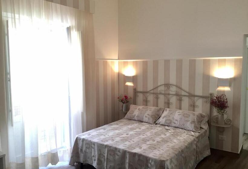 اتاق لوکس, Appio Claudio Tre