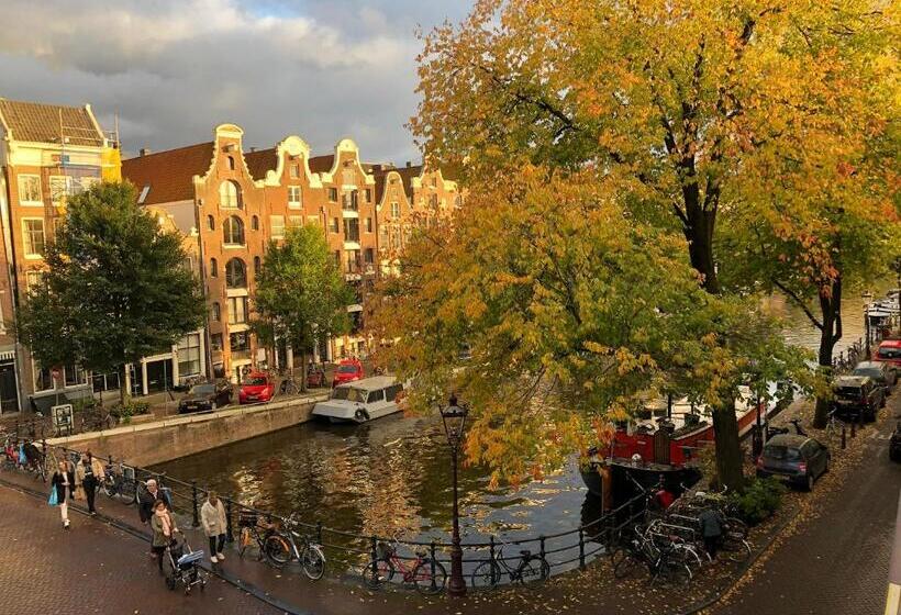 اتاق استاندارد با چشم‌انداز, Décor Canal House