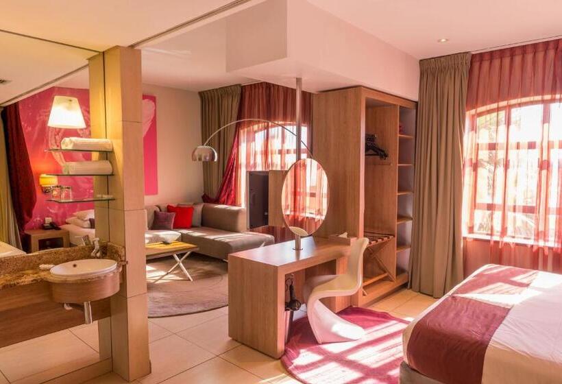 سوییت اجرایی, Peermont Metcourt At Rio Klerksdorp