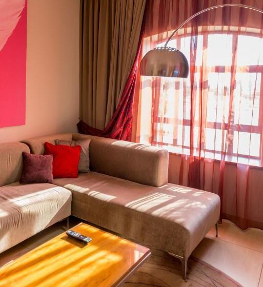 سوییت اجرایی, Peermont Metcourt At Rio Klerksdorp