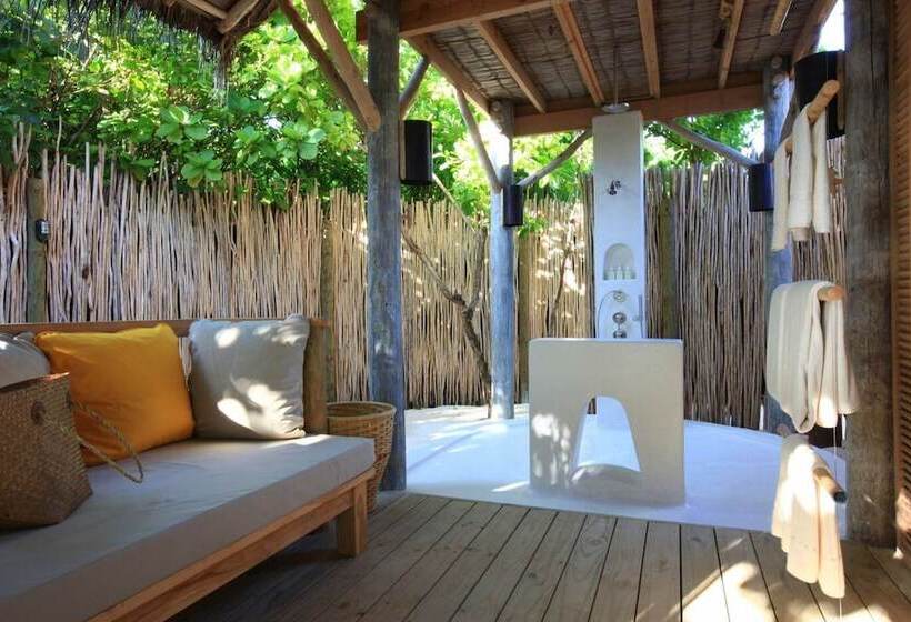 ویلای یک اتاق خوابه با استخر شنا, Six Senses Laamu