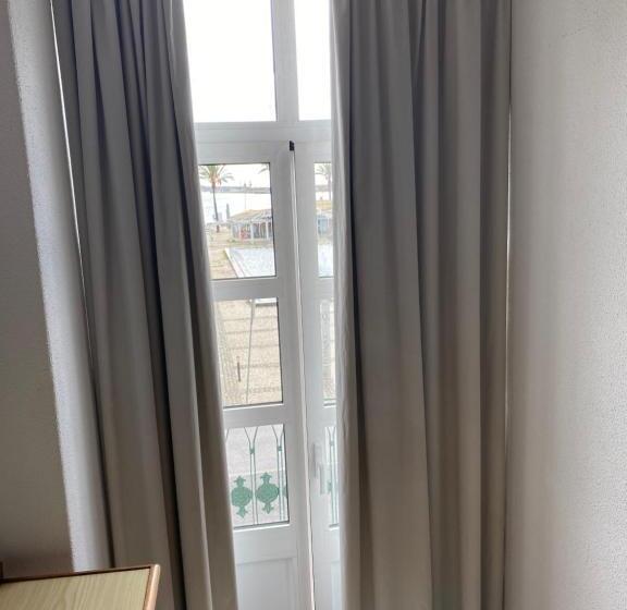 스탠다드 트리플 룸, Residencial Arabi