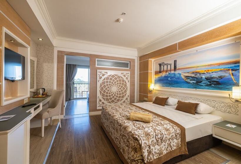 Семейный Номер, Crystal Sunset Luxury Resort & Spa - Ultimate All Inclusive