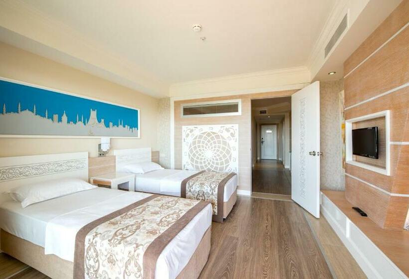 Семейный Номер Боковой Вид на Море, Crystal Sunset Luxury Resort & Spa - Ultimate All Inclusive