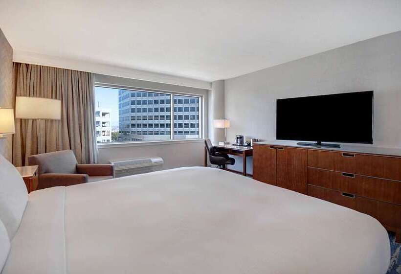 Номер Стандарт, Doubletree By Hilton Columbus Dublin