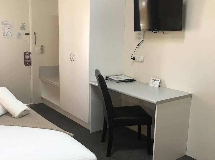 수피리어 룸, Hideaway Motor Inn