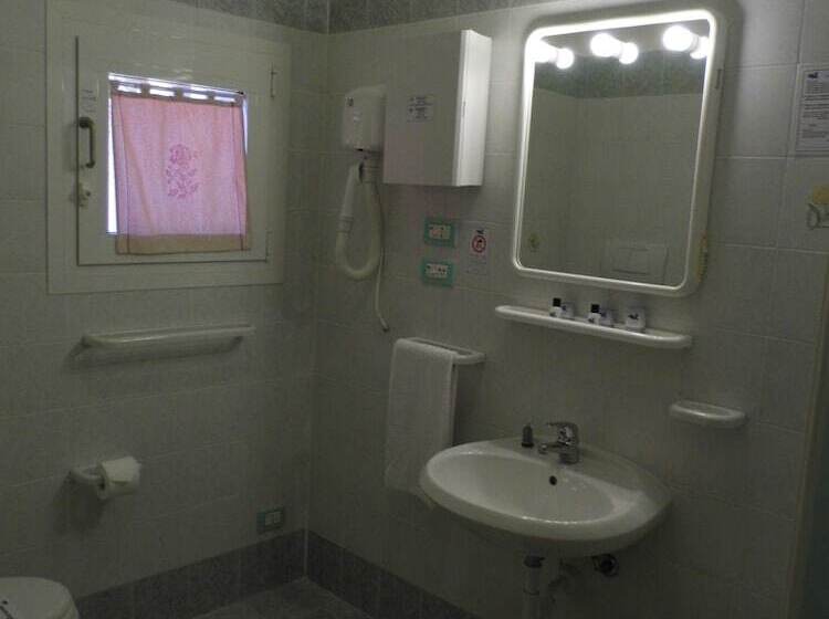 Quarto Estandar Individual, Le Nereidi Hotel & Residence Con Piscina Tennis Fitness Parcheggio Coperto Sala Conferenze