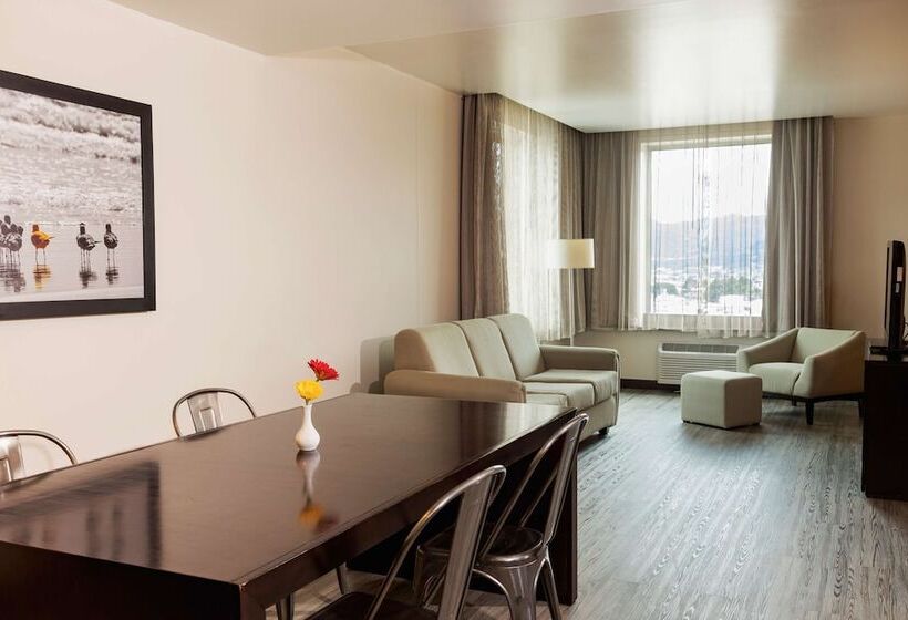 스위트, Park Inn San Jose By Radisson