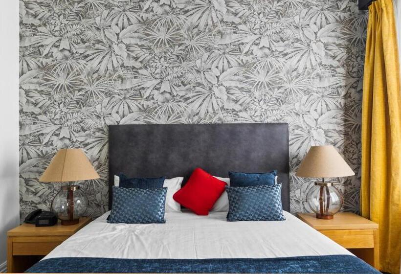 Номер Superior Кровать Кинг, Ramada By Wyndham Hamilton City Center