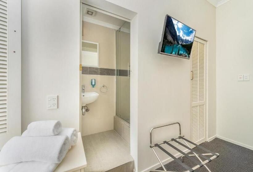 Номер Стандарт 2 Двуспальные Кровати, Ramada By Wyndham Hamilton City Center
