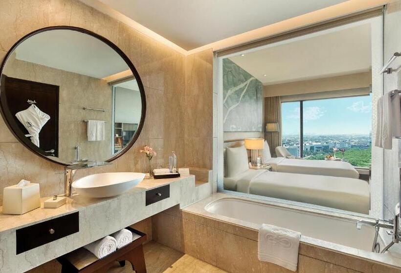 اتاق استاندارد یک نفره, The Leela Ambience Convention Hotel Delhi