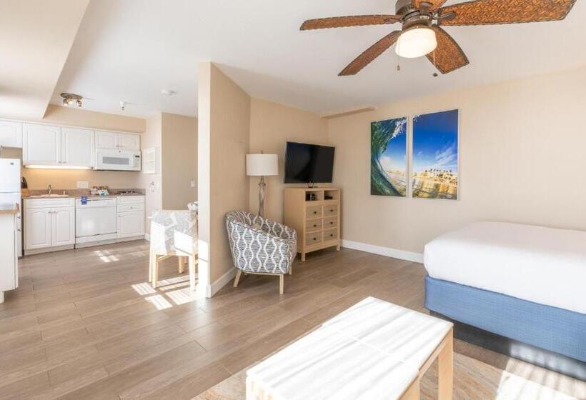 Студия Стандарт, Southern California Beach Club