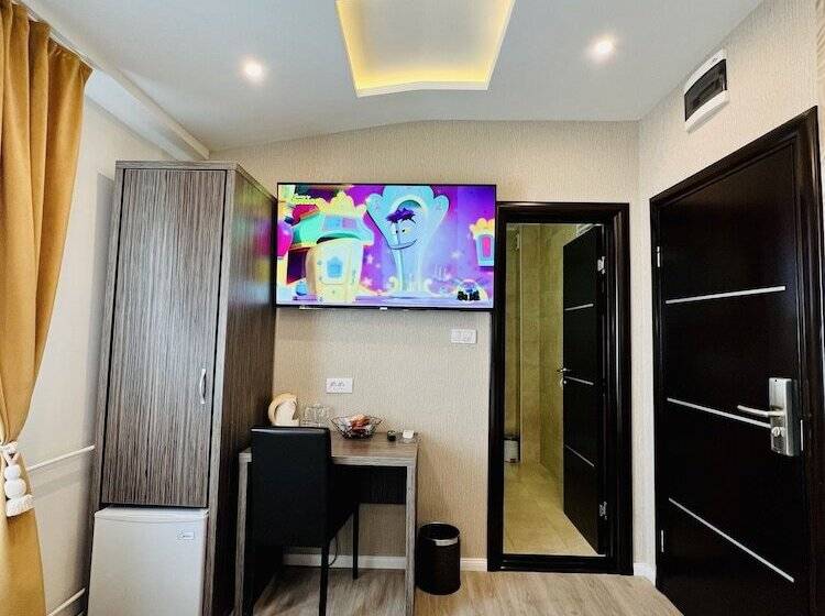 اتاق اکونومی, Side One Design Hotel Garni