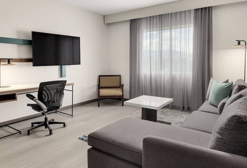 سوییت, Courtyard By Marriott San Jose Airport Alajuela