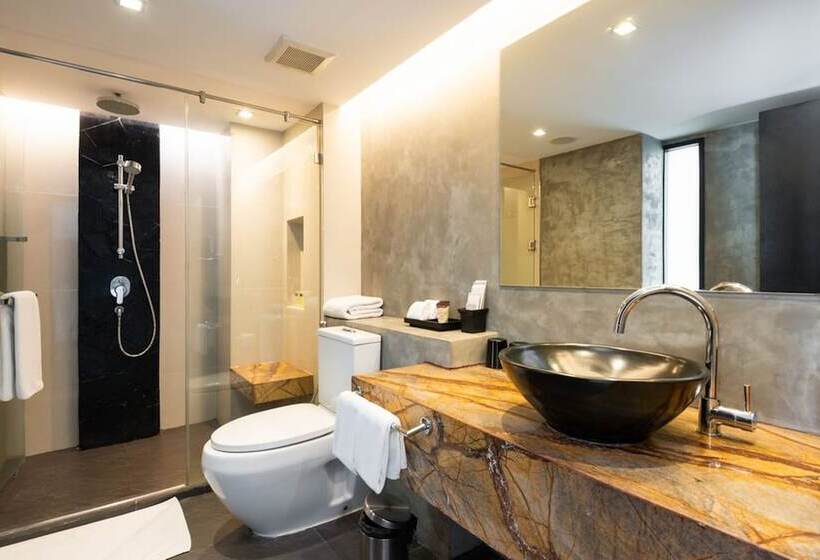 Номер Deluxe, Maitria Mode Sukhumvit 15 Bangkok   A Chatrium Collection