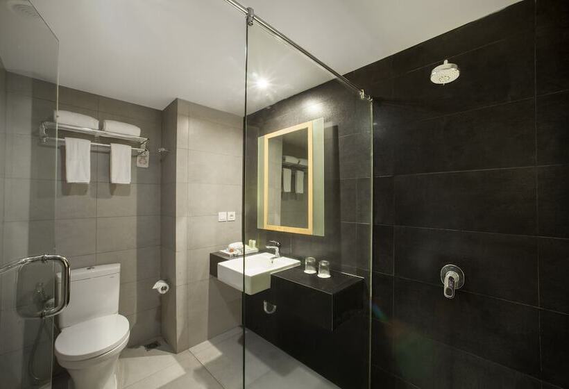 اتاق لوکس با بالکن, Sevn Legian