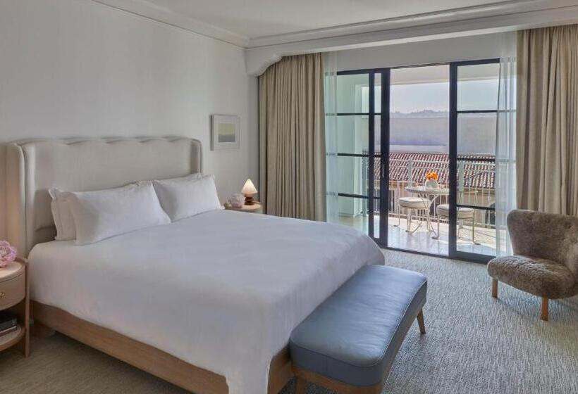 Номер Стандарт с Террасой, The Maybourne Beverly Hills, Maybourne Hotel Collection