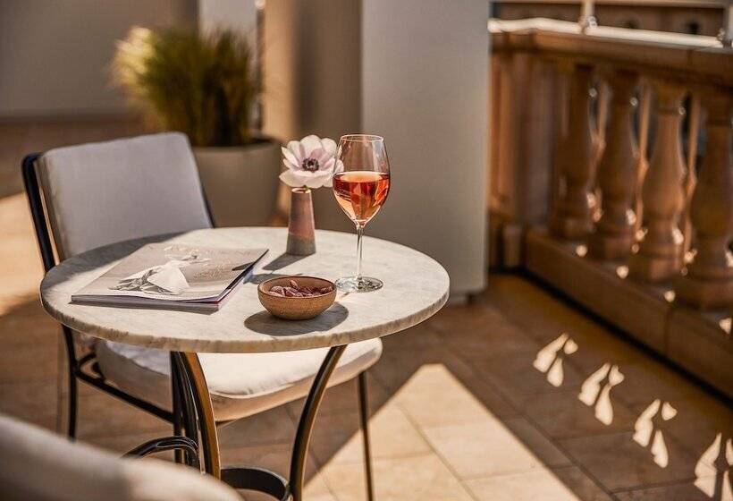 Люкс с Террасой, The Maybourne Beverly Hills, Maybourne Hotel Collection