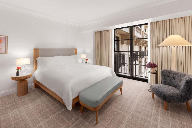 Номер Superior Кровать Кинг, The Maybourne Beverly Hills, Maybourne Hotel Collection