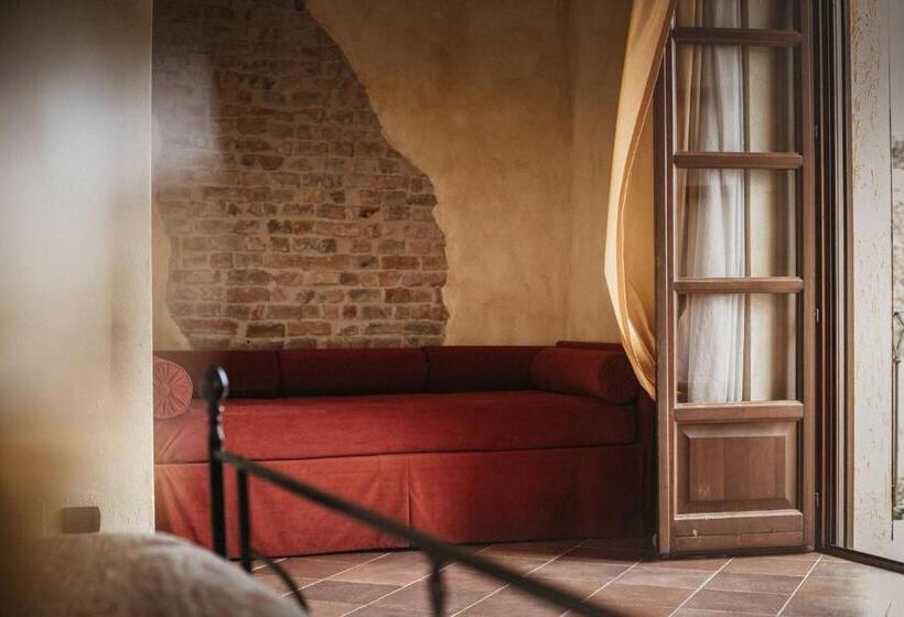سوییت جونیور با بالکن, Agriturismo Tenuta La Romana