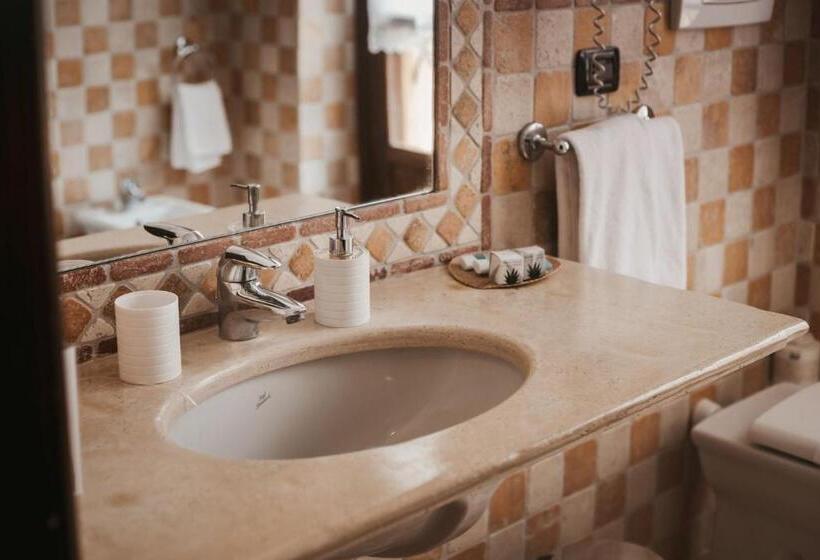 سوییت جونیور با بالکن, Agriturismo Tenuta La Romana