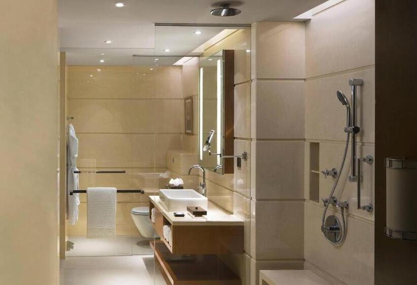 Номер Executive, Courtyard By Marriott Kochi Airport