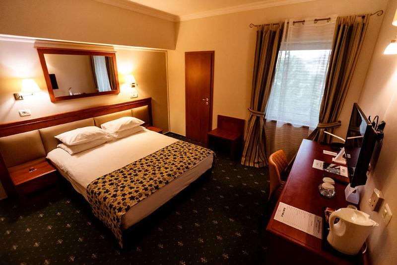 带大床的套房, Best Western Plus Lido