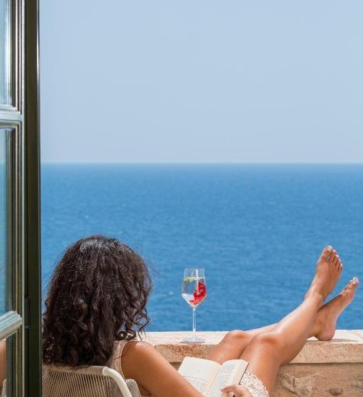 Люкс Повышенной Комфортности, Moni Emvasis Luxury Suites