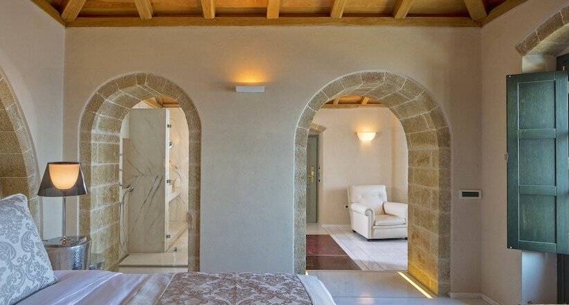 Люкс Deluxe Вид на Море, Moni Emvasis Luxury Suites