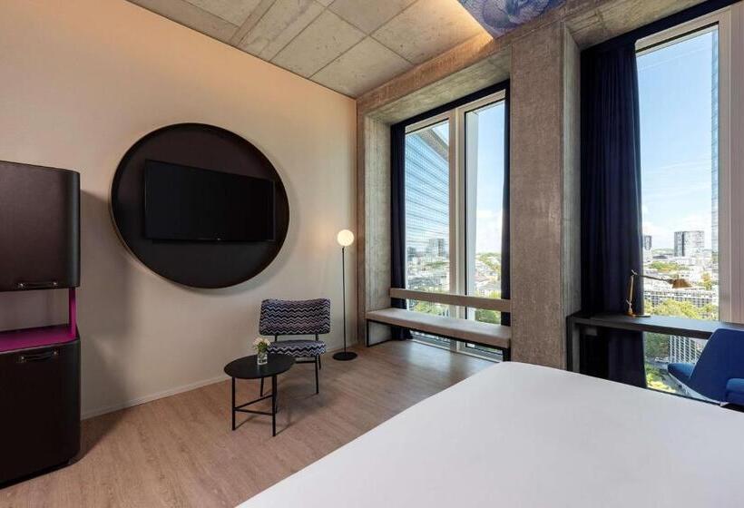 Premium room with view, Nhow Frankfurt