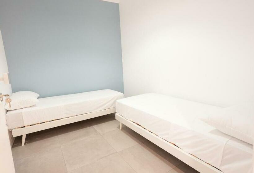 اتاق استاندارد چهار تخته, Ross Family Suites