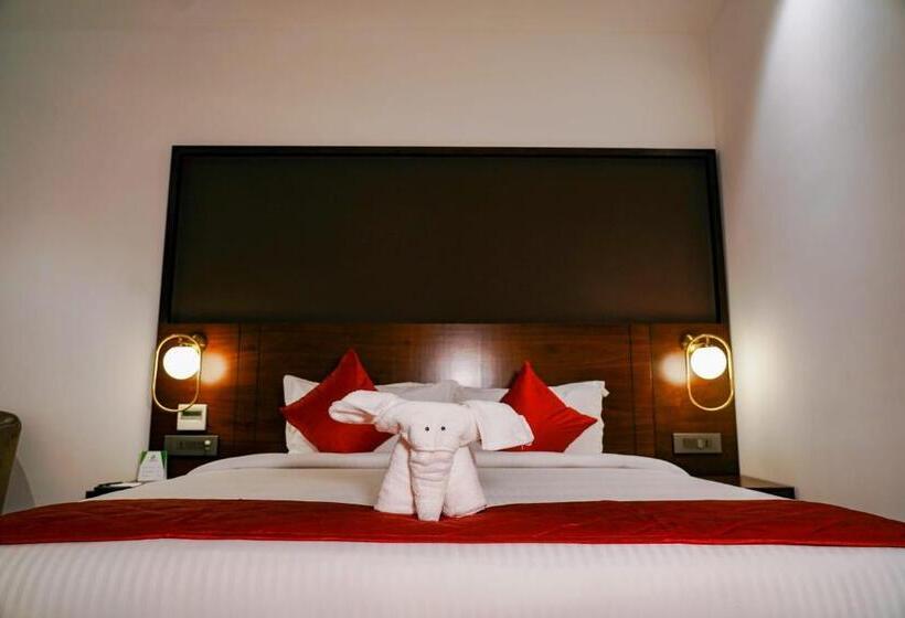 스위트 킹사이즈 침대, Ark Hotel And Convention Centre