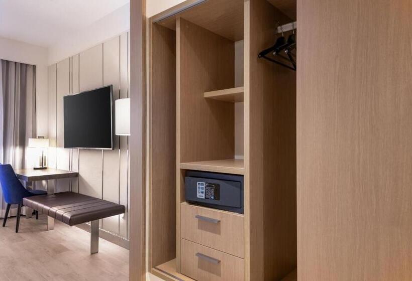 스탠다드 룸 킹사이즈 침대, Ac Hotel By Marriott Saint Julien En Genevois