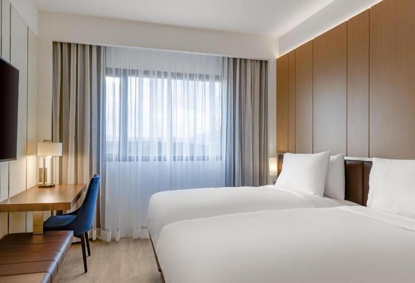 Номер Стандарт, Ac Hotel By Marriott Saint Julien En Genevois