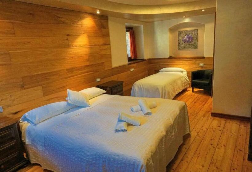 Трехместный Номер Стандарт с Видом, Pensione Albergo Diffuso Ceaglio Valle Maira