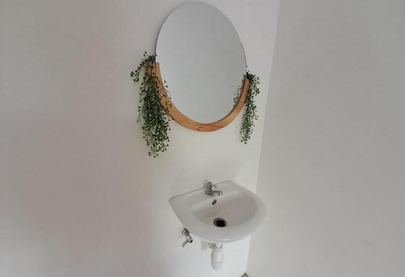 جناح غرفتين نوم, Robiu Bed & Breakfast