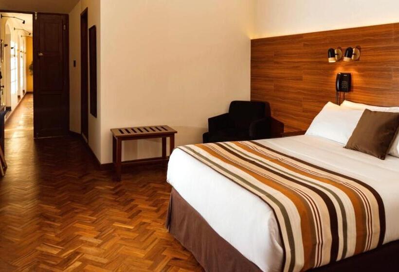 اتاق سوپریور, San Juan Suites