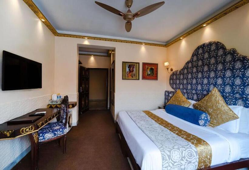 غرفة ديلوكس, The Neeraj Ganga Heritage Palace