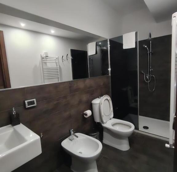 اتاق لوکس با چشم‌انداز دریا, Calipso Bed&breakfast